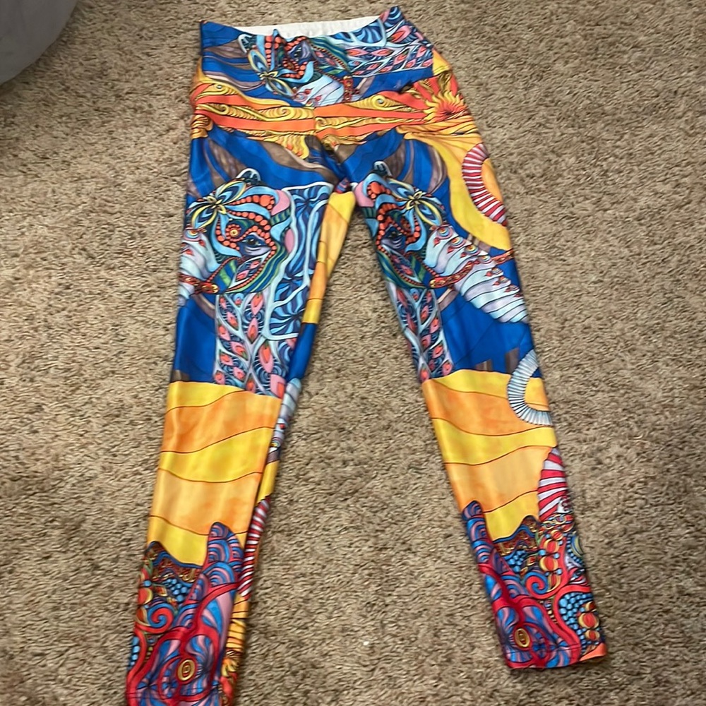 Torio Multi Color Leggings Size S